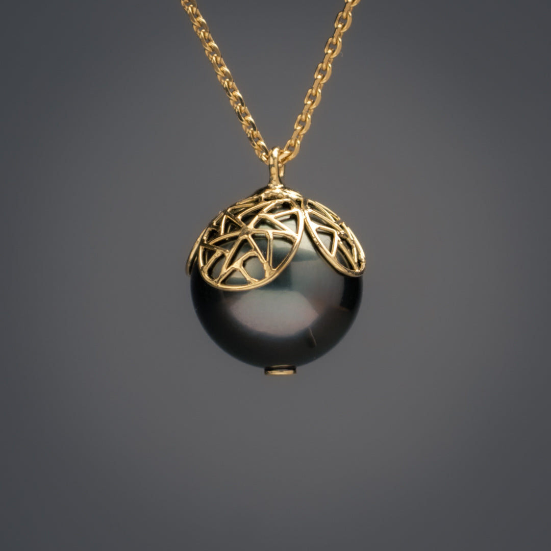 Tahitian pearl necklace pendent with gold Petals-medium