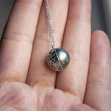 Load image into Gallery viewer, Large Tahitian Pearl Necklace