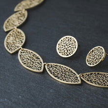 Load image into Gallery viewer, Leaf Necklace
