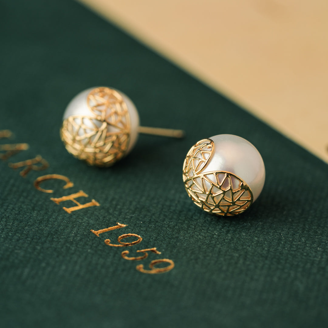 Pearl studs with gold petals
