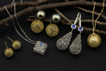 Load image into Gallery viewer, Platinum Box Pendant with Blue Sapphire