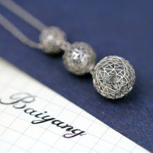 Load image into Gallery viewer, Platinum Gradual Pendant