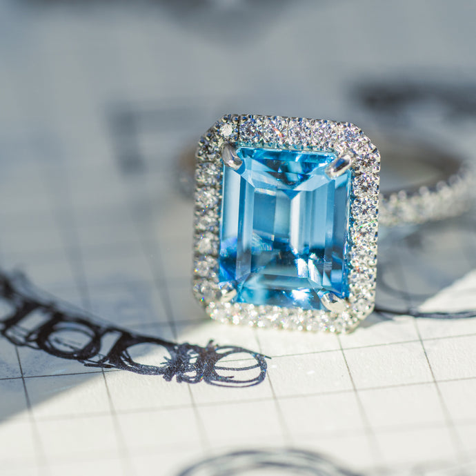 A bright blue Aquamarine Ring