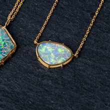Load image into Gallery viewer, Australian crystal opal necklace-small
