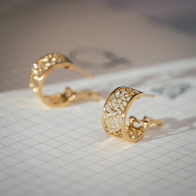 Load image into Gallery viewer, Signature Wire Hoops-Diamond
