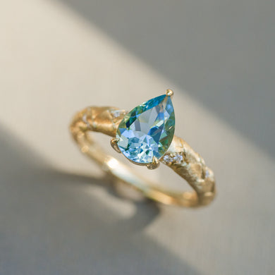 Golden Veins Aquamarine Ring in 18k gold with pear-cut aquamarine, handmade by Baiyang Jewelry