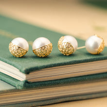Load image into Gallery viewer, Pearl studs with gold petals
