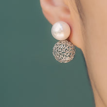 Load image into Gallery viewer, Southsea Pearls Earring with platinum
